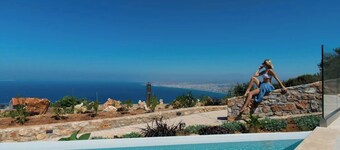Plethora Luxury Suites