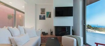 Plethora Luxury Suites