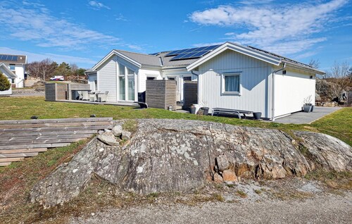 Maison confortable à Kyrkesund avec Wi-Fi