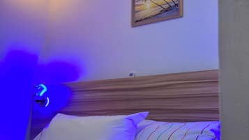 2 habitaciones, tabla de planchar con plancha, wifi y ropa de cama