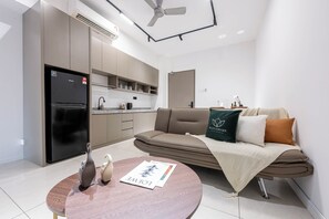 Living area - Bay Suites Premier Suites Kota Kinabalu (Kota Kinabalu)