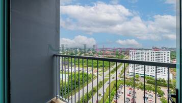 Deluxe Suite, 1 Bedroom, Non Smoking | Balcony view