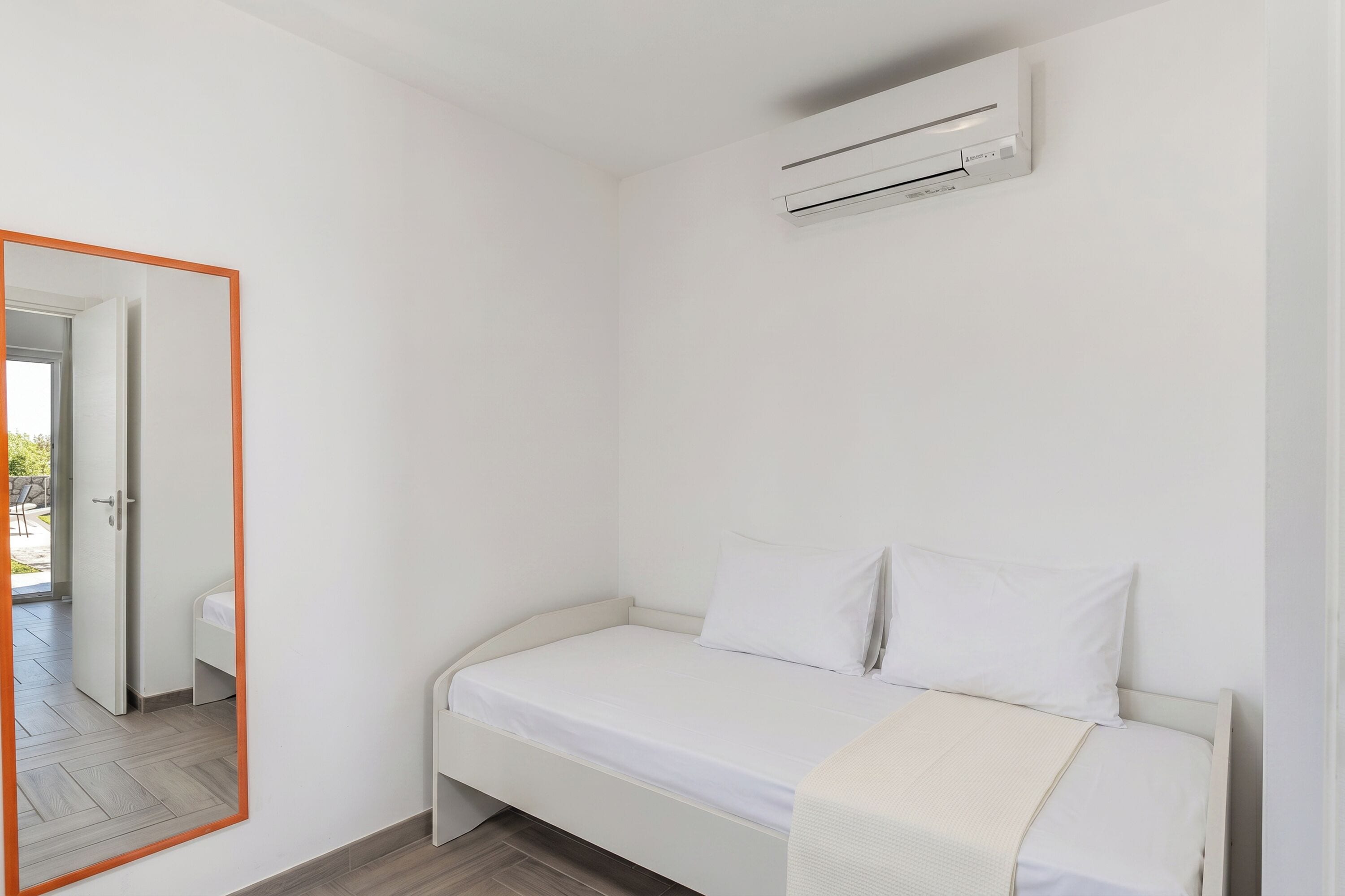 Familie appartement, 1 slaapkamer, magnetron (Wabi Sabi Apt5 Pool & Garden) | 1 slaapkamer