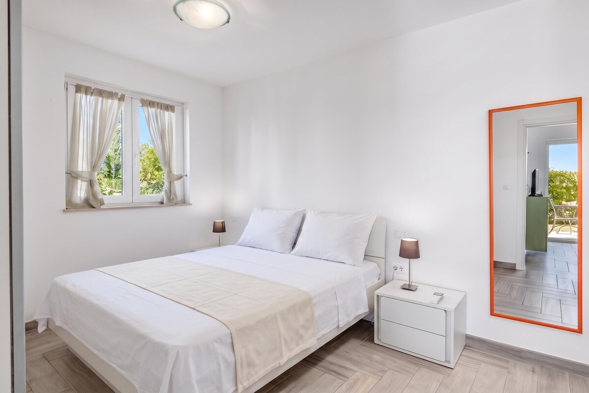 Appartement Familial, 1 chambre, four à micro-ondes (Wabi Sabi Apt5 Pool & Garden)