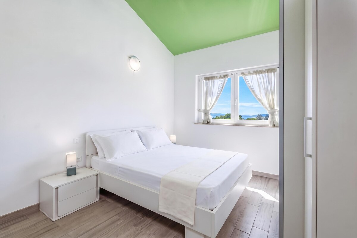 Appartement familial, 1 chambre, balcon (Wabi Sabi Apt8 Pool & Sea View) | 1 chambre