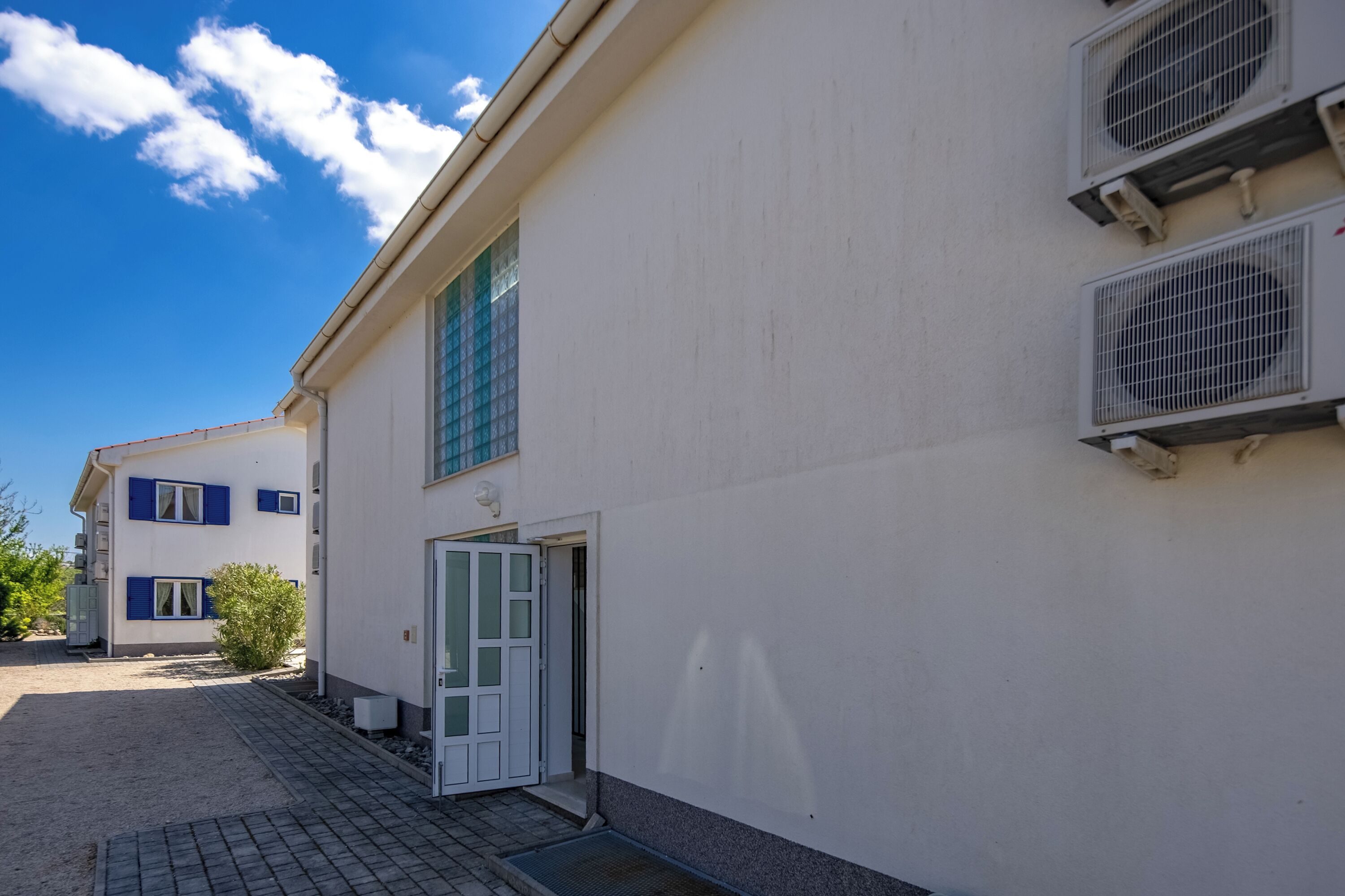 Entrée de l’hébergement