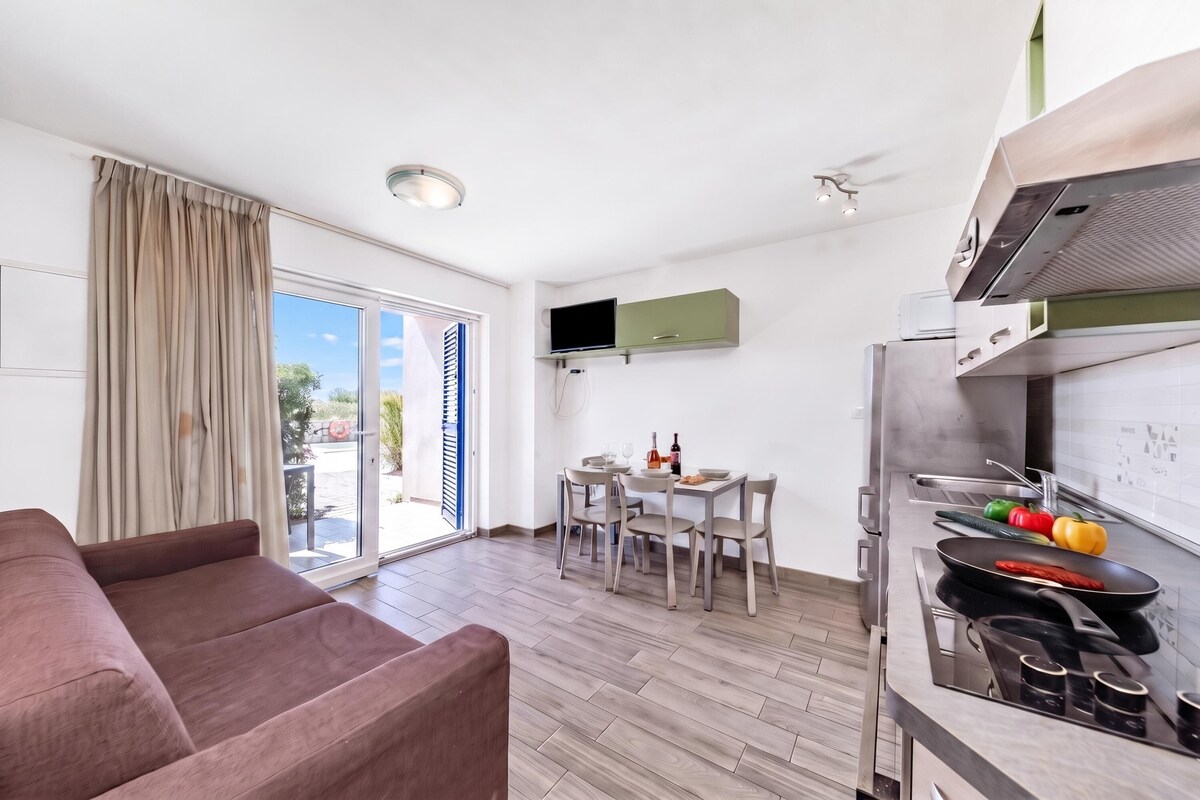 Appartement Familial, 1 chambre, four à micro-ondes (Wabi Sabi Apt6 Pool & Garden) | Cuisine privée