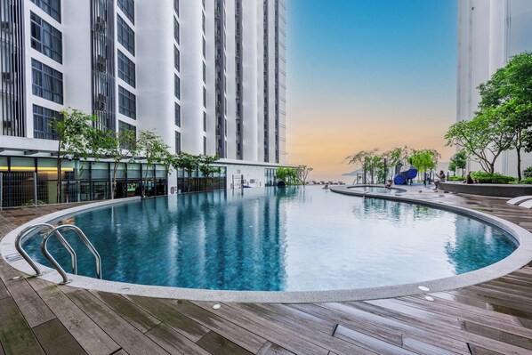 Outdoor pool, open 7:00 AM to 10:00 PM, sun loungers - The Shore Premier Suites Kota Kinabalu (Kota Kinabalu)