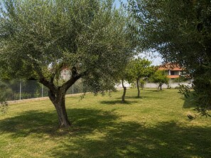 Property grounds - Casa Plati 1 - Modern Escape with Pool & Garden (Plati)