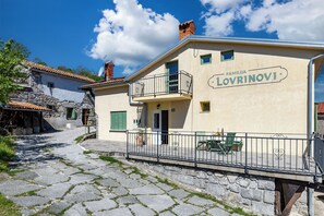 Exterior - Familija Lovrinovi Retreat Apartments (Matulji)
