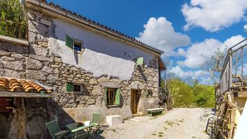 Family House, 1 Bedroom, Fireplace (Nature & Pool Escape - Stone House) | Exterior