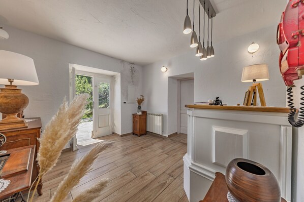 Family Apartment, Multiple Bedrooms (Lovrinovi Retreat - Apartment 1) | Interior entrance - Familija Lovrinovi Retreat Apartments (Matulji)