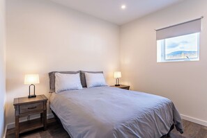 2 habitaciones, tabla de planchar con plancha y wifi gratis 
