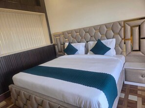 Deluxe Room - Samlaun (Kholachauri)