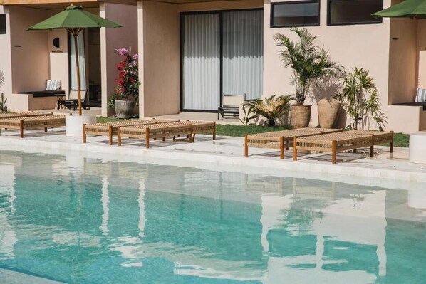 Studio, climatisation, vue sur la piscine | Piscine