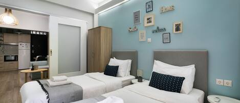 Apartment, 2 Bedrooms, Kitchen, City View | Egyptian cotton sheets, premium bedding, in-room safe