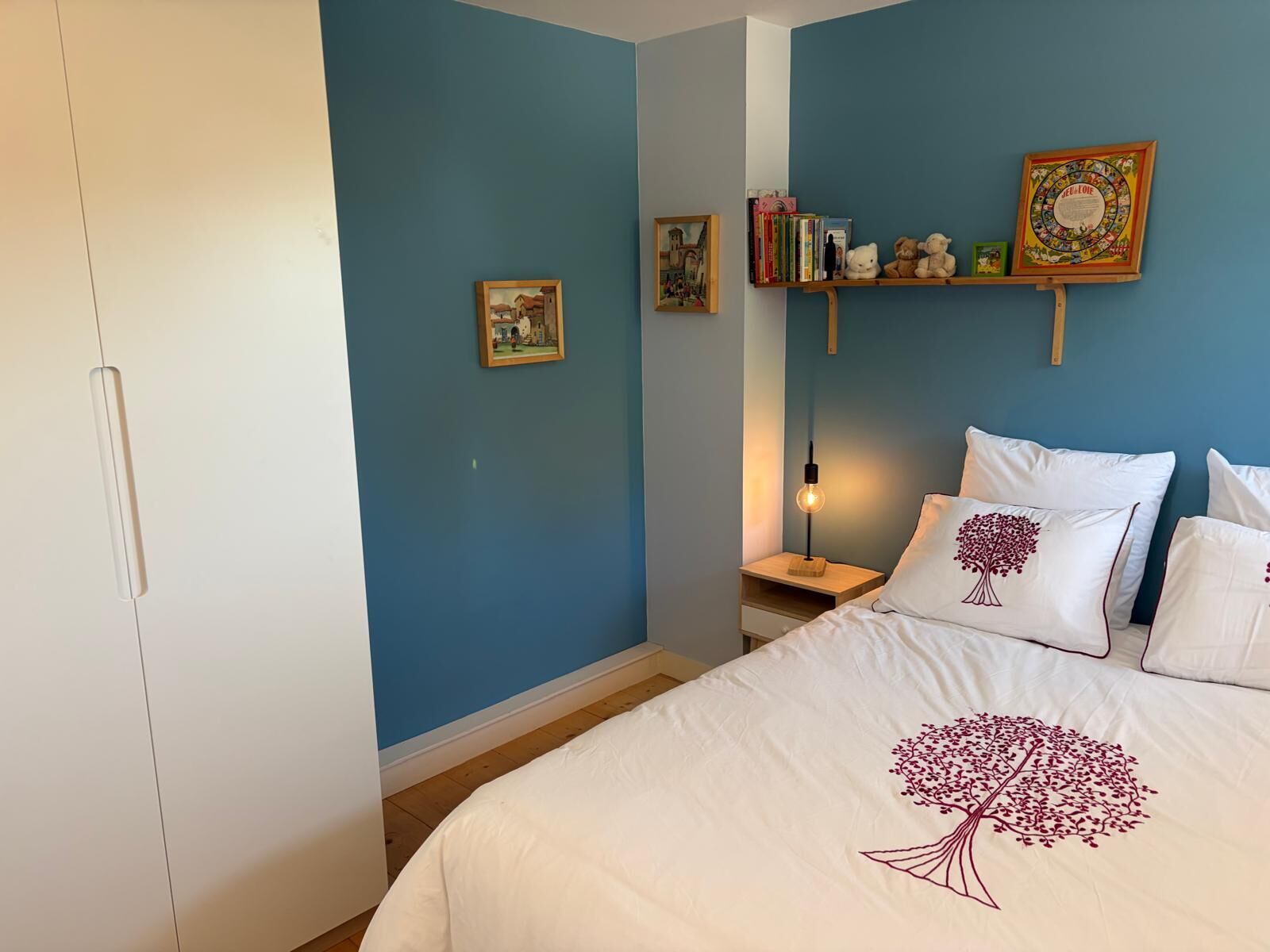 4 bedrooms, iron/ironing board, travel crib, free WiFi