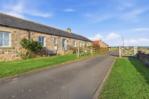 Exterior - 5 Courtyard Cottages - North East Escapes (Embleton)