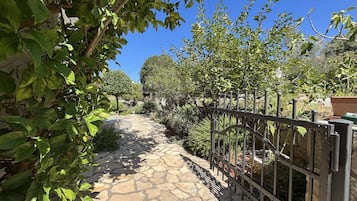 Apartamento, 2 quartos, para fumantes, sacada | Jardim