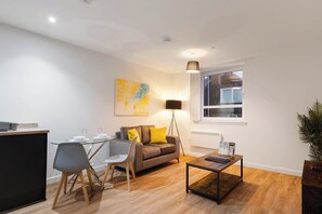 Smart TV - City Point Aberdeen by Guestz (Aberdeen)