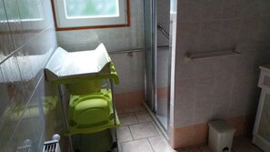 Een douche, een haardroger