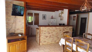 Interior - Ideal for hiking, family activities and canyoning! (juvinas)