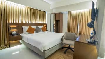 Estudio básico, balcón, vistas a la ciudad