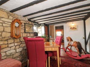 Dining - The Annexe at Cherry Cottage (Gloucester)