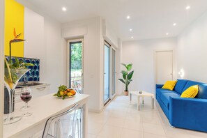 Living area - Vrbo Property (Sorrento)