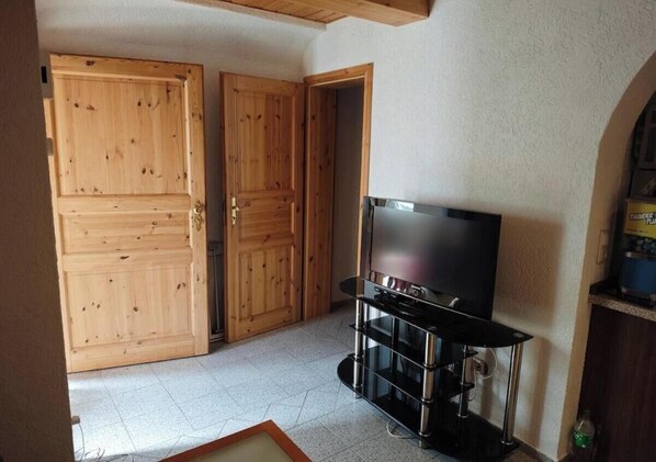 Interior - Vrbo Property (Hochspeyer)