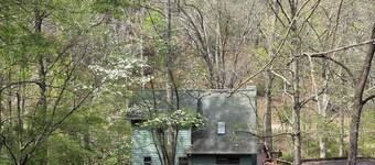 Rippling Waters Hideaway by Chatuge Home Concierge | Creekside Retreat |King Suite + Bunks | Steps to Water