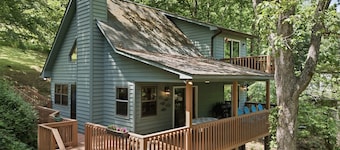 Rippling Waters Hideaway by Chatuge Home Concierge | Creekside Retreat |King Suite + Bunks | Steps to Water