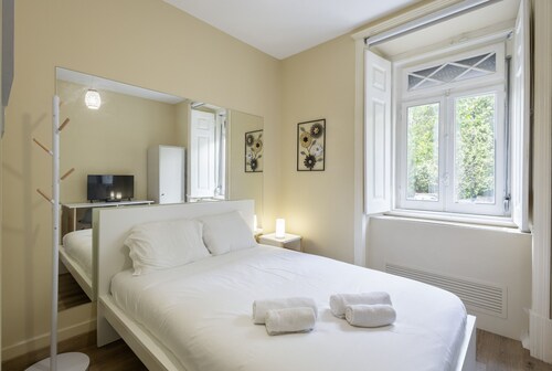 Lisbon Uptown Rooms by Homing