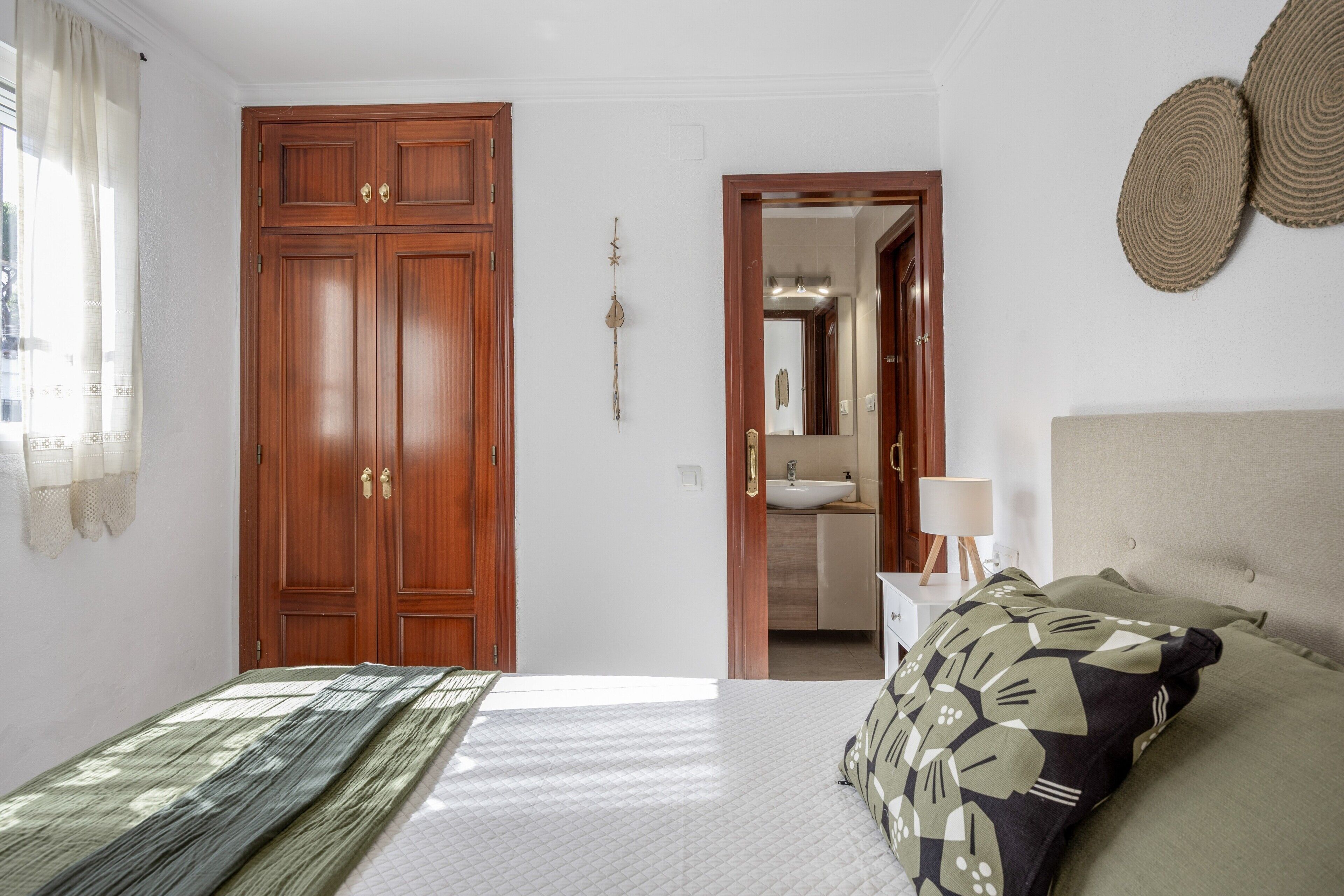 5 chambres, Wi-Fi, literie fournie