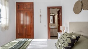 5 Schlafzimmer, Bügeleisen/Bügelbrett, WLAN, Bettwäsche
