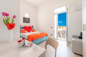 1 bedroom, WiFi, bed sheets - “Aria - Triple” Room with Shared Garden, Wi-Fi, and Air Conditioning (Boncore)