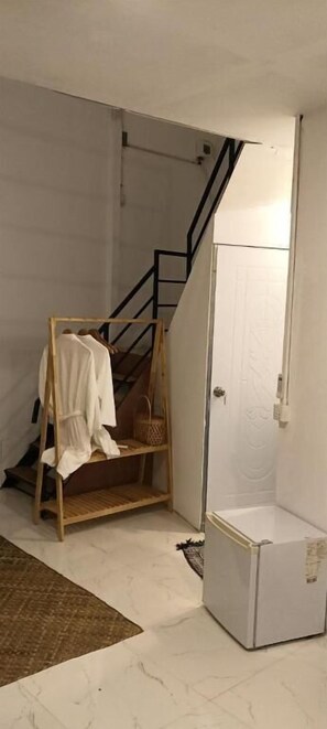 Classic Studio | Interior - Reaksa Hostel Koh Rong (Koh Rong)