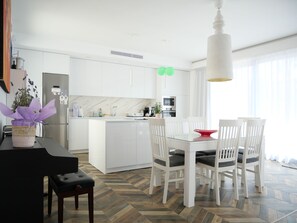 Dining - Super modern villa located 10 minutes by car from Palma city centre and Portixol (Palma de Mallorca)