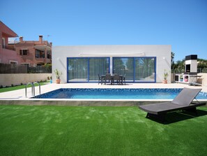 Pool - Super modern villa located 10 minutes by car from Palma city centre and Portixol (Palma de Mallorca)