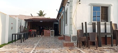 REAL P&D HOTEL AND SUITES 