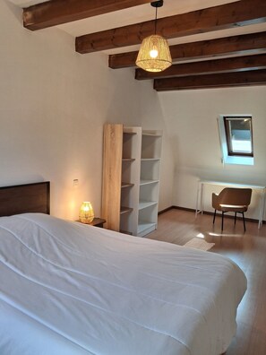 Room - Vrbo Property (Avolsheim)