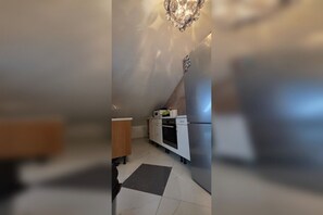 Private kitchen - Vrbo Property (Fürth)