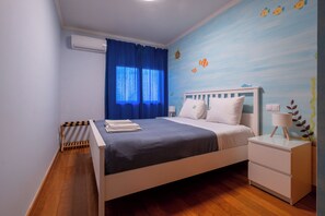 3 quartos, ferros/tábuas de passar roupa, Wi-Fi, roupa de cama