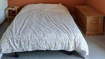 1 chambre, fer et planche Ă repasser, Wi-Fi, draps fournis