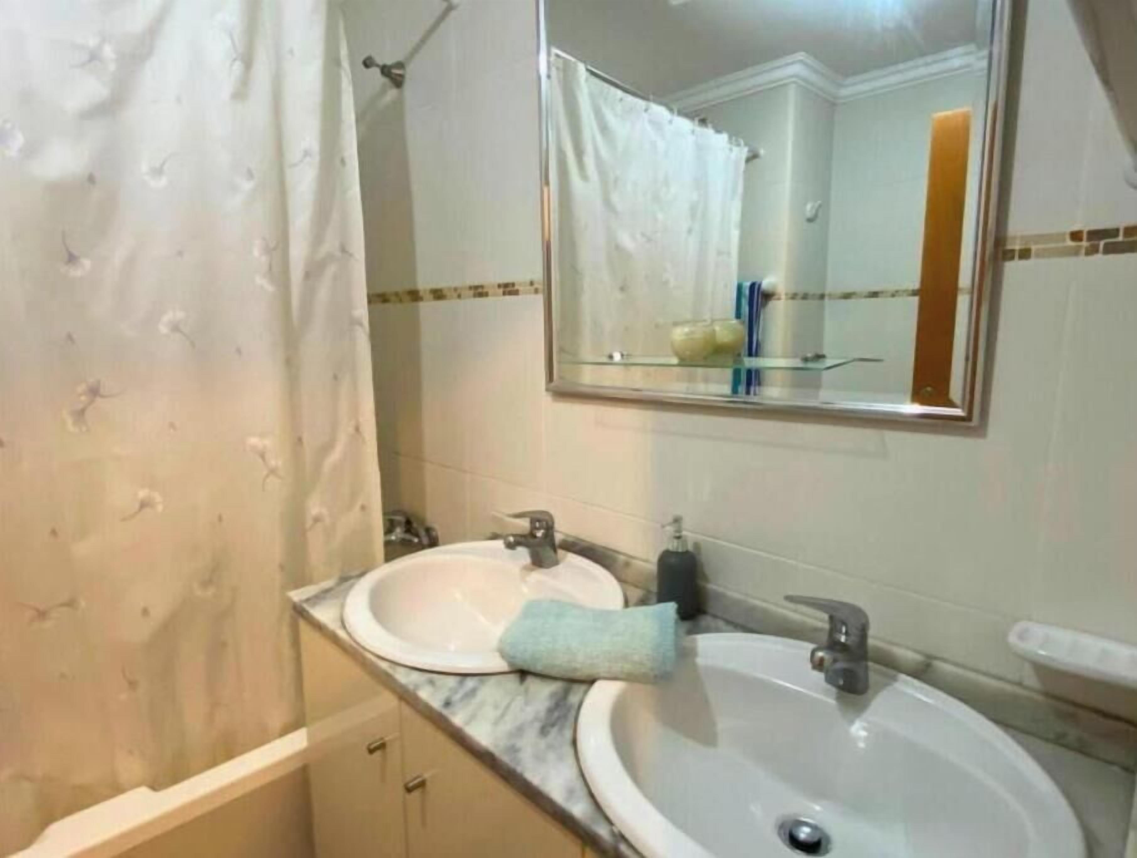 Doccia, asciugacapelli, bidet, asciugamani