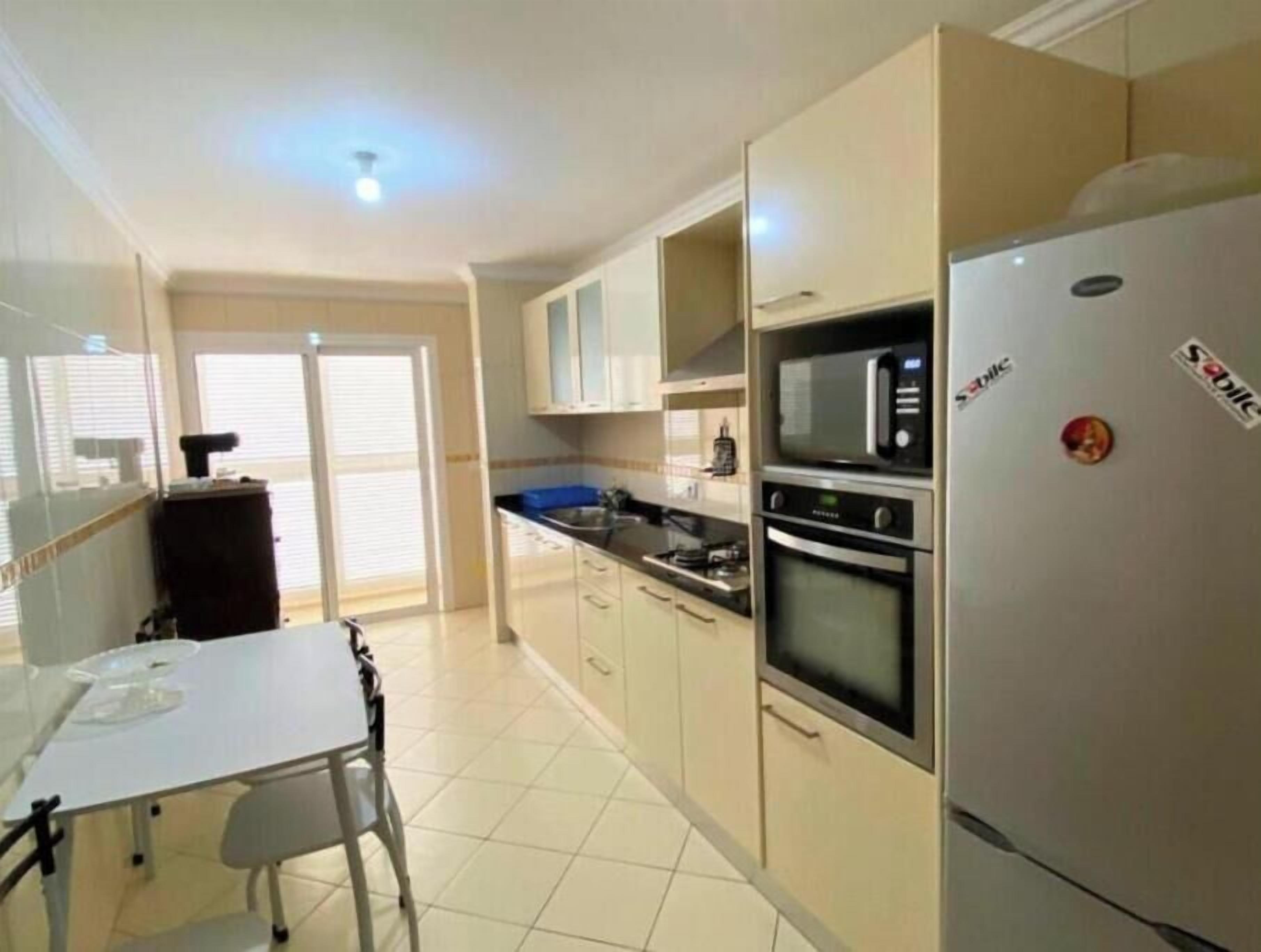 Microwave, oven