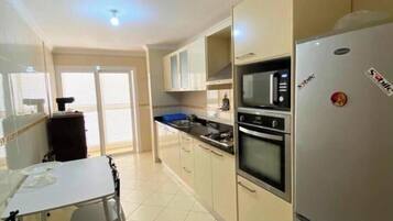 Microwave, oven