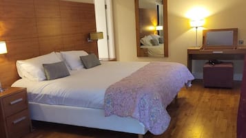 2 phòng ngủ, bàn ủi/dụng cụ ủi quần áo