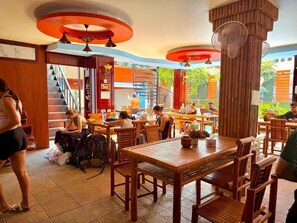 Dining - Vientiane Ruby Backpackers Hostel (Vientiane)