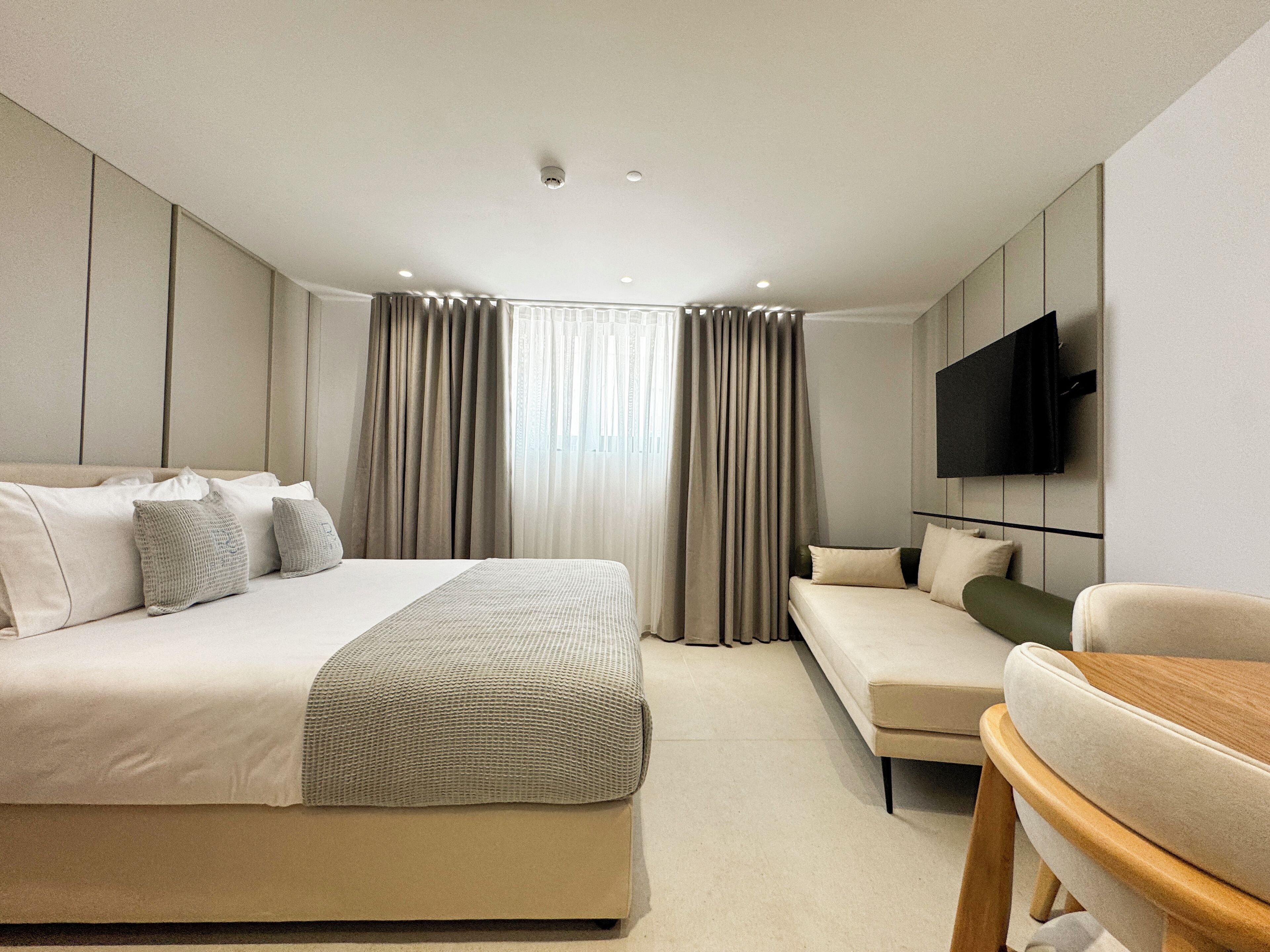 Double Room | In-room safe, soundproofing, iron/ironing board, free WiFi